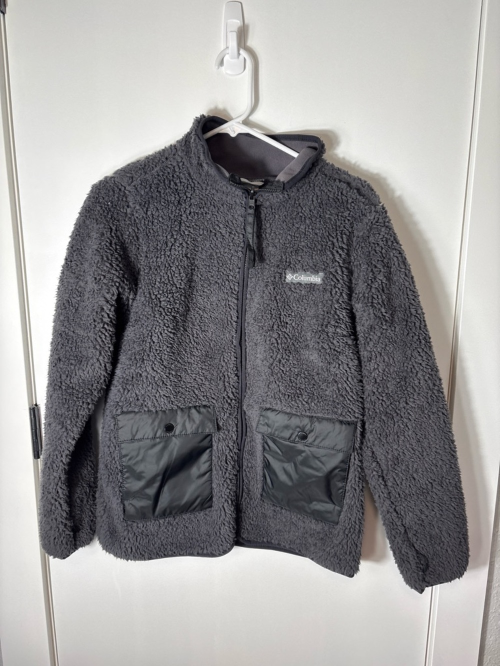 Columbia Grey Sherpa Fleece Jacket Women’s Medium Cozy Outdoor Jacket Gorpcore